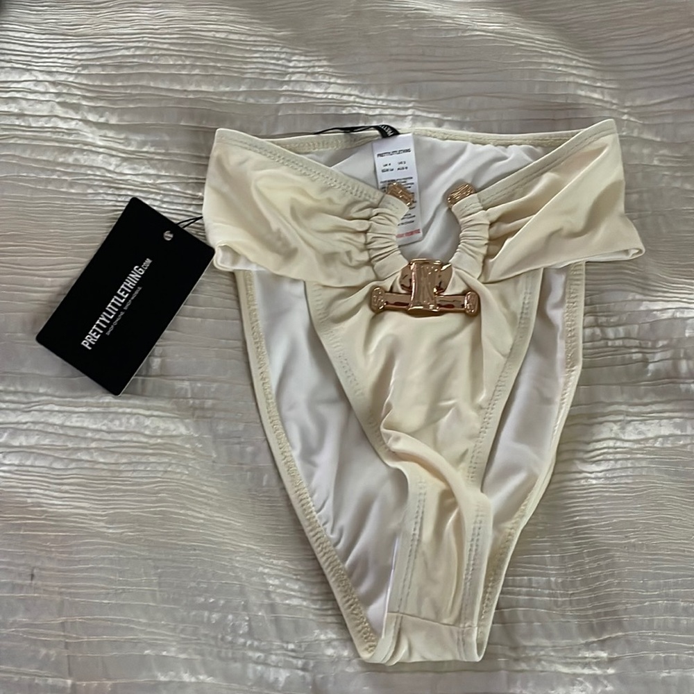NWT Pretty Little Thing Bikini Bottom